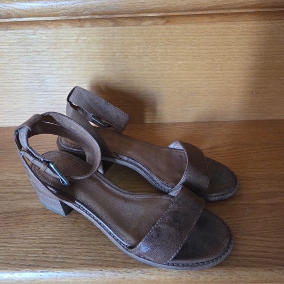 Frye Brown Leather Sandals - Picture 3 of 5
